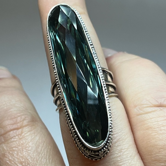 Large Iolite Elongated Faceted Cut Ring in 925 Silver Setting - Picture 5 of 16